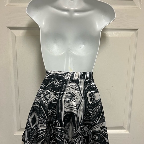 Born Honey Marbled Pleated Mini Skirt - Picture 4 of 11